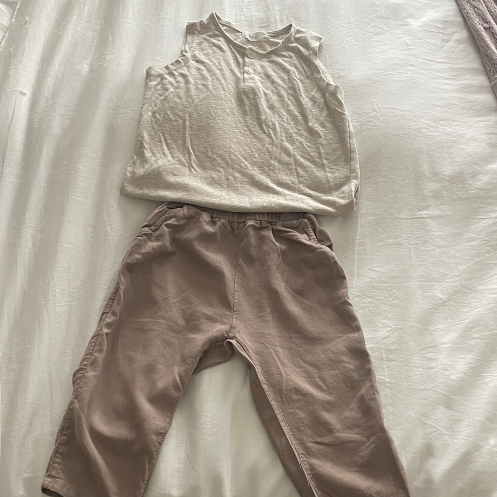 Unisex 7-8 Neutral Sleeveless Henley Top & Taupe Pants Set